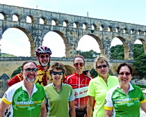 Cycling to the Pon-du-Gard with ExperiencePlus in Provence.