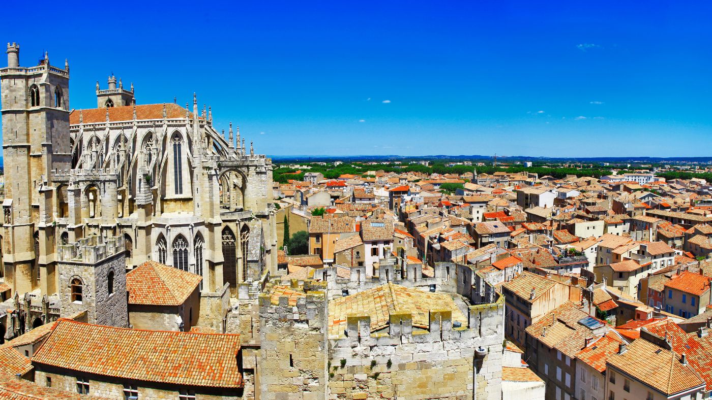 cathedral view in Narbonne
